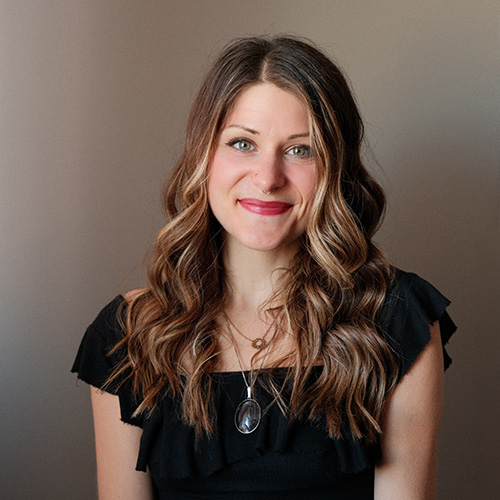Deserai - Human Design Practitioner + Astrologer